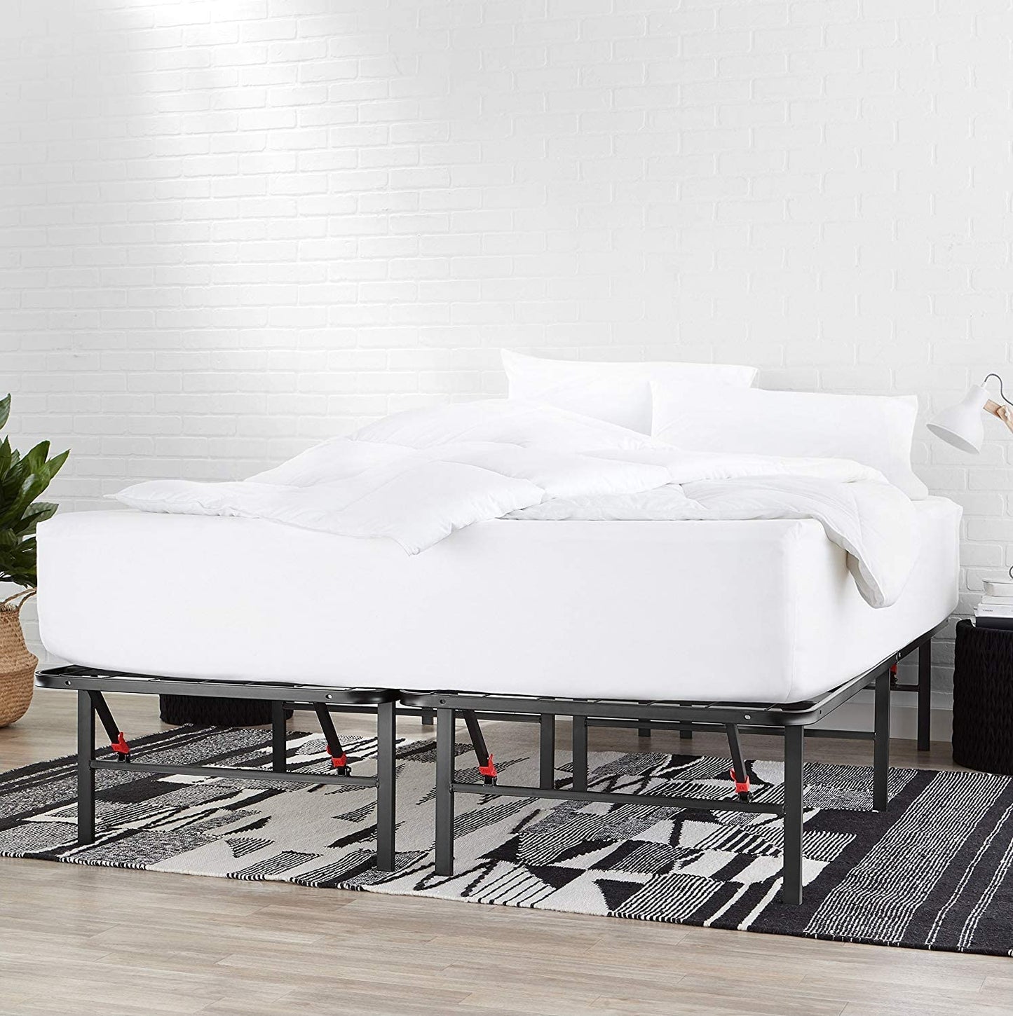 Amazon Basics Foldable Metal Platform Bed Frame